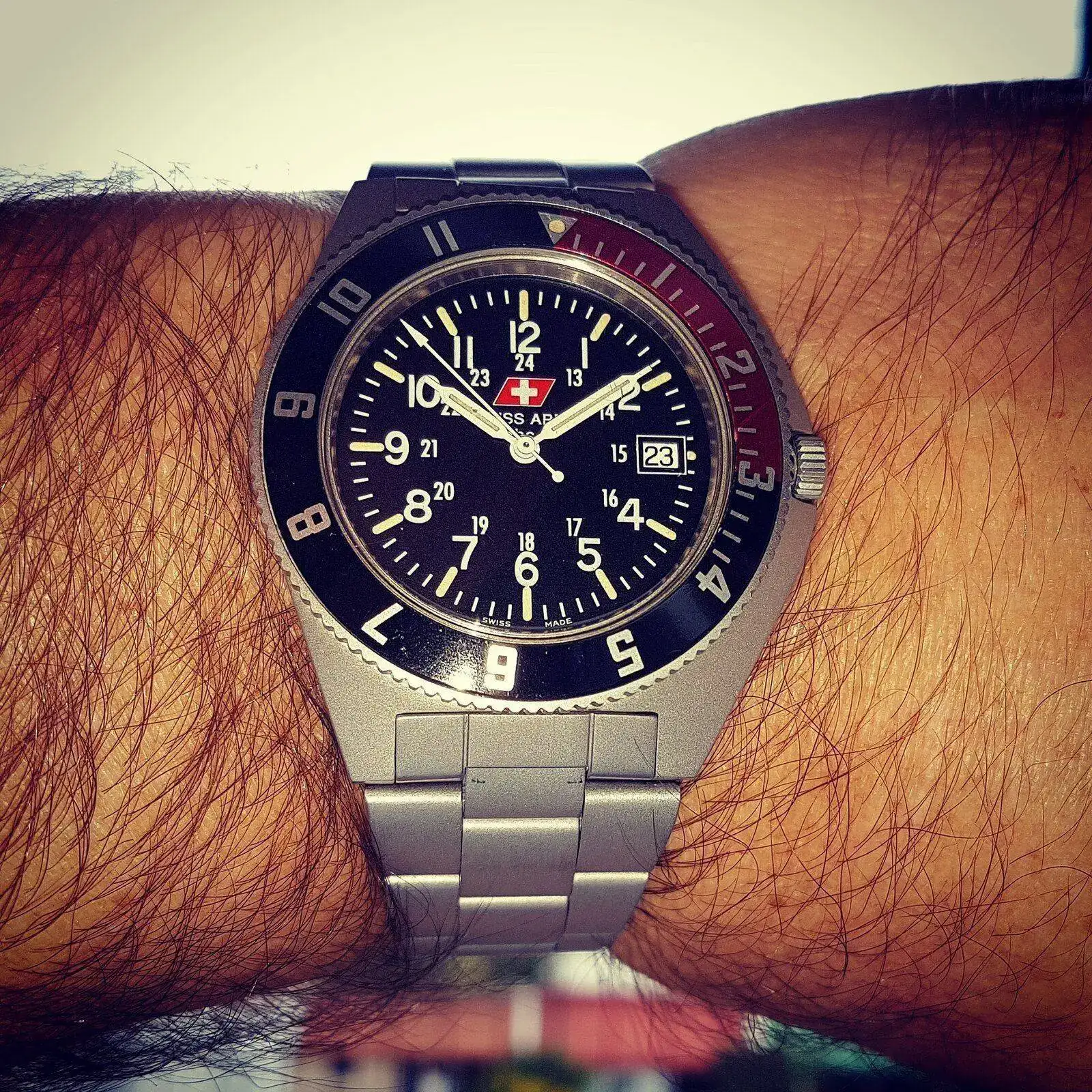 Victorinox Swiss Army HC-1126 (2).webp