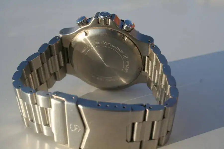 victorinox trasera.webp