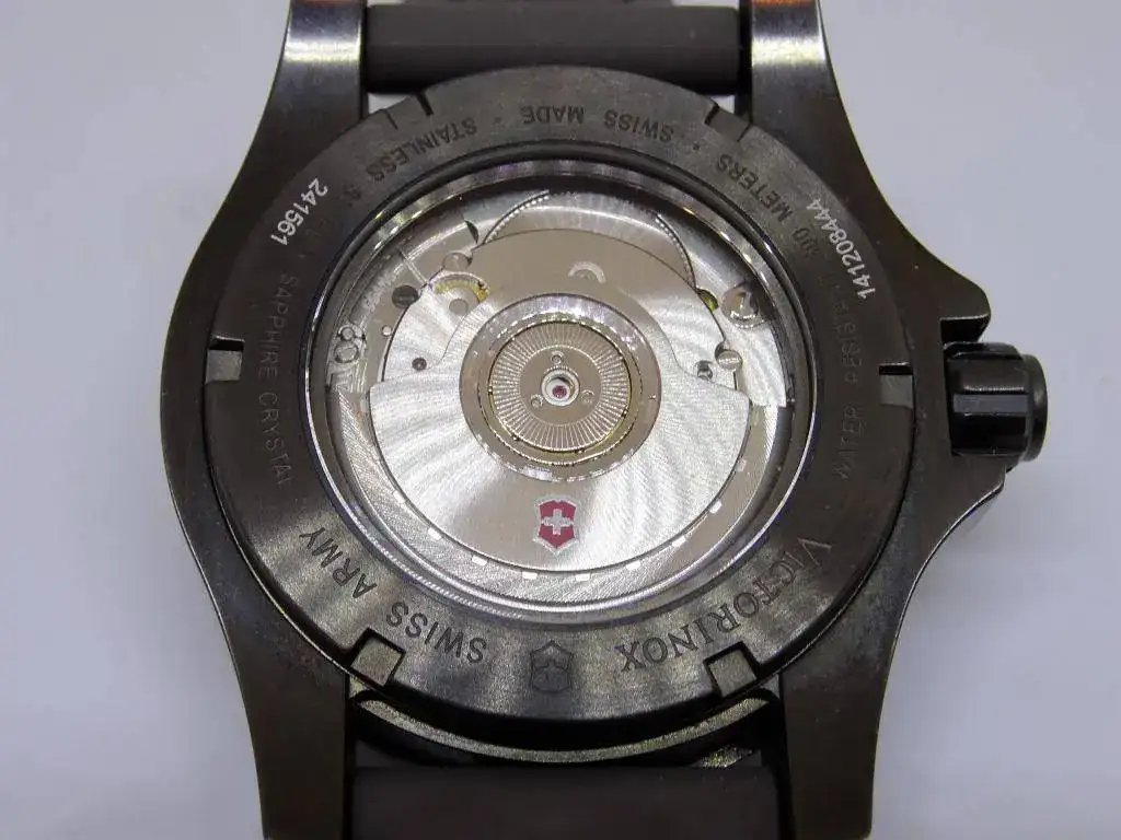 Victorinox3.webp