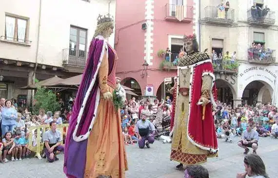 vilafranca-diada-gegants-turismecatala.webp