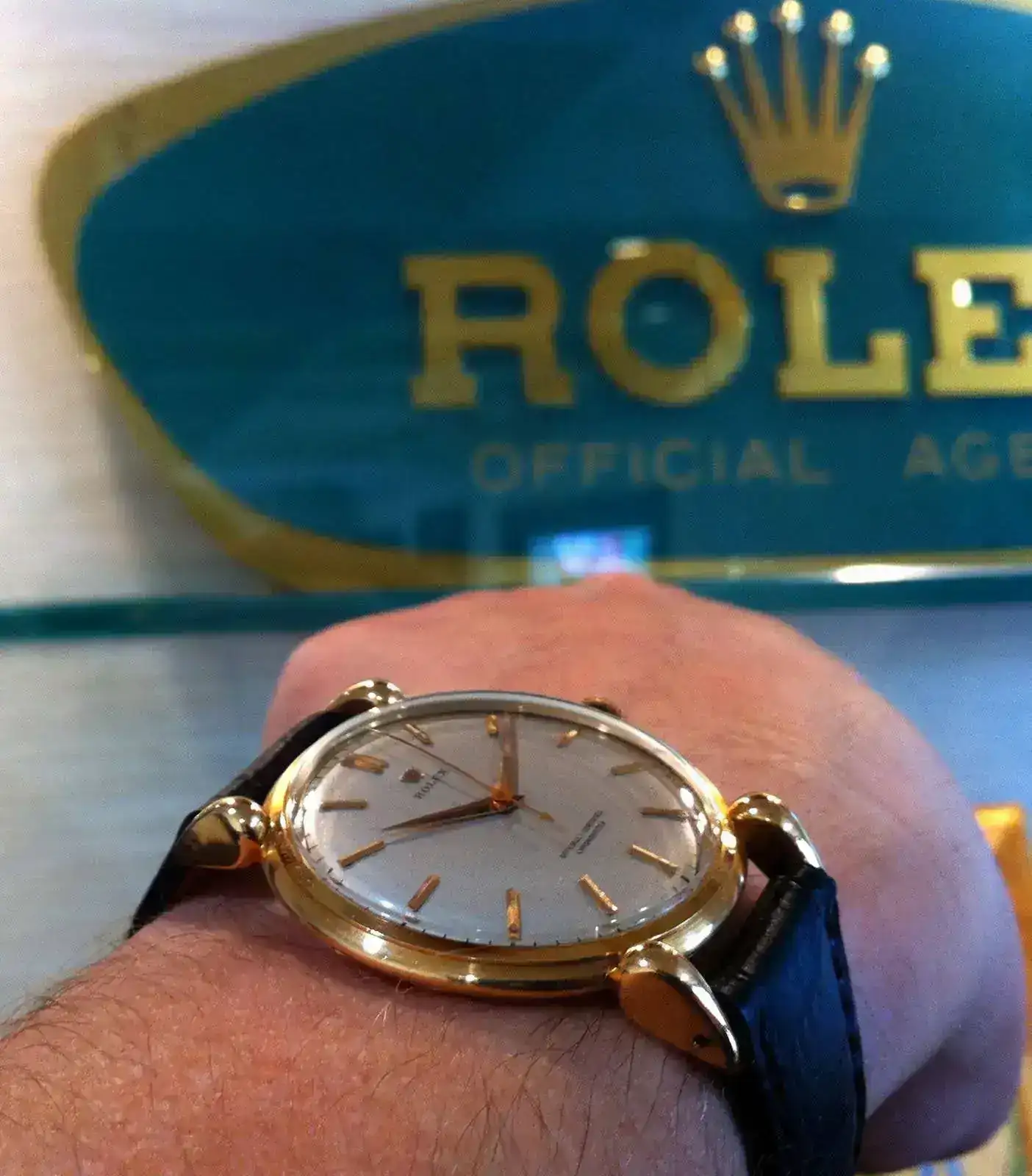 Vintage-Rolex-Dress-Watch.webp