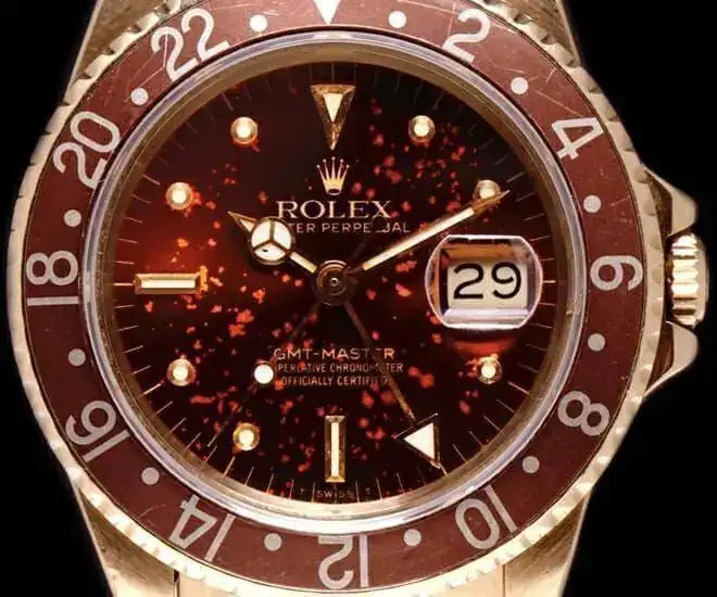 Vintage-Rolex-Rootbeer-GMT-Master-22Lava22-dial-patina-from-1981-is-crazy-gorgeous-8b.webp