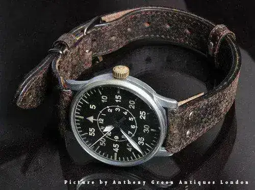 Vintage_B_UHR_STRAP_ON_Stowa_22.webp