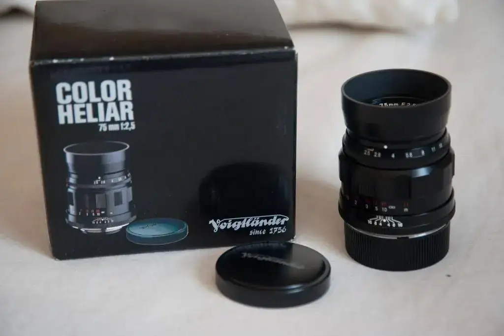 VOIGTLANDER-75MMF2,5-A.webp