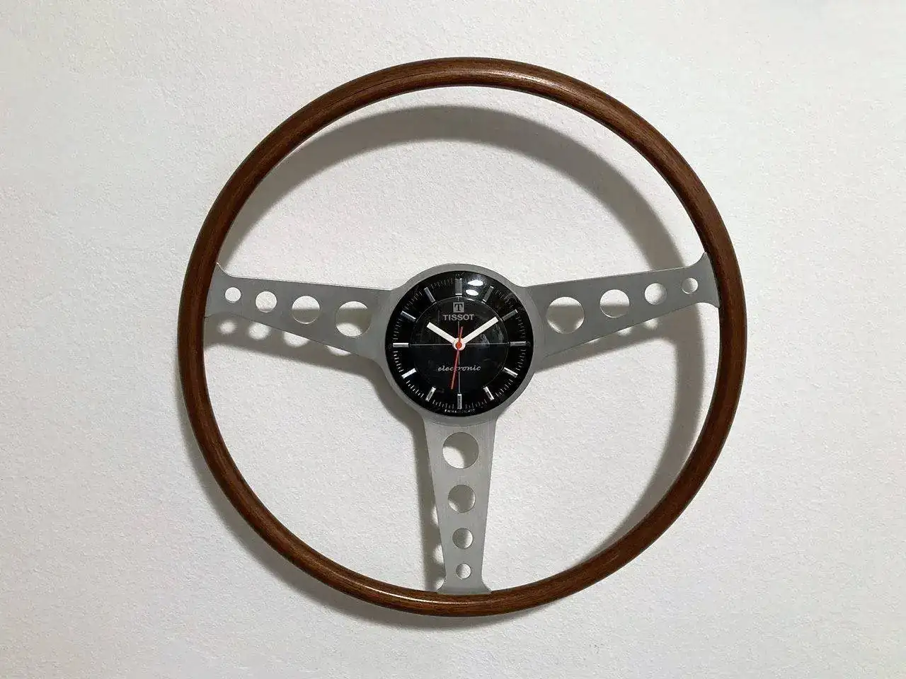Volante Tissot-1.jpg