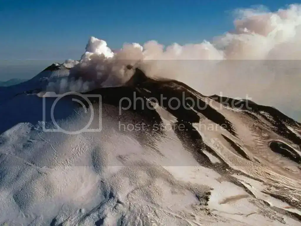 Volcan_Etna_-_Sicily2C_IItaly.webp
