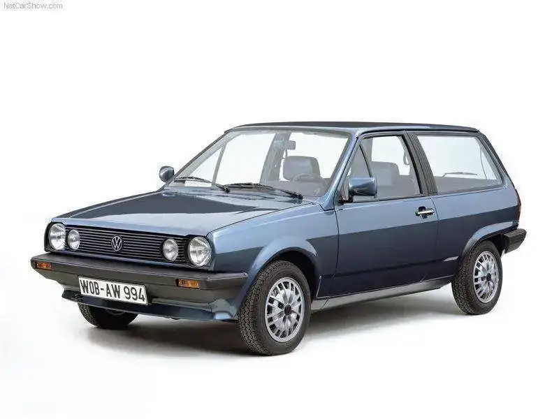 Volkswagen-Polo_1982_800x600_wallpaper_01.webp