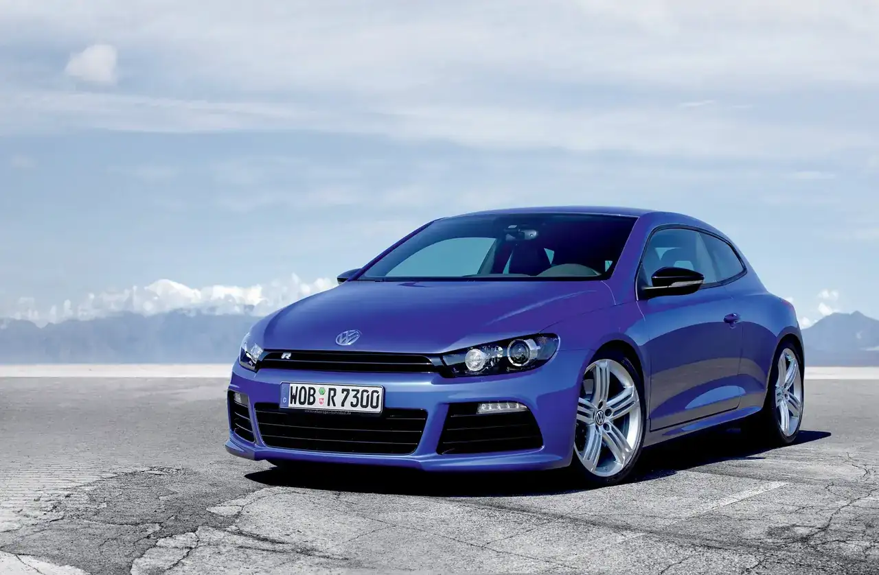 volkswagen-scirocco-r-06.webp