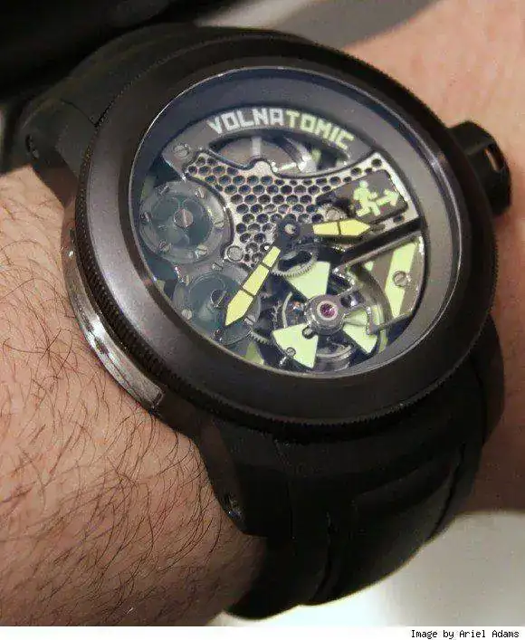 volna-vonlatomic-tourbillon-watch-.webp