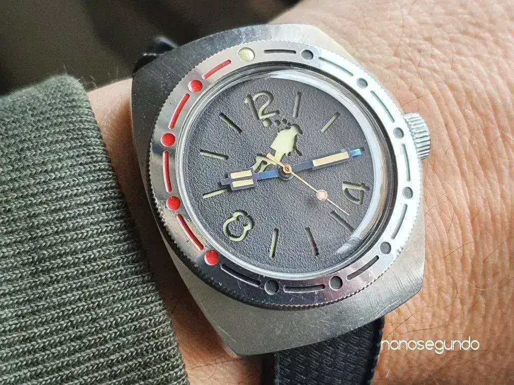 Vostok Amphibia Carved Scuba Dude 01.webp
