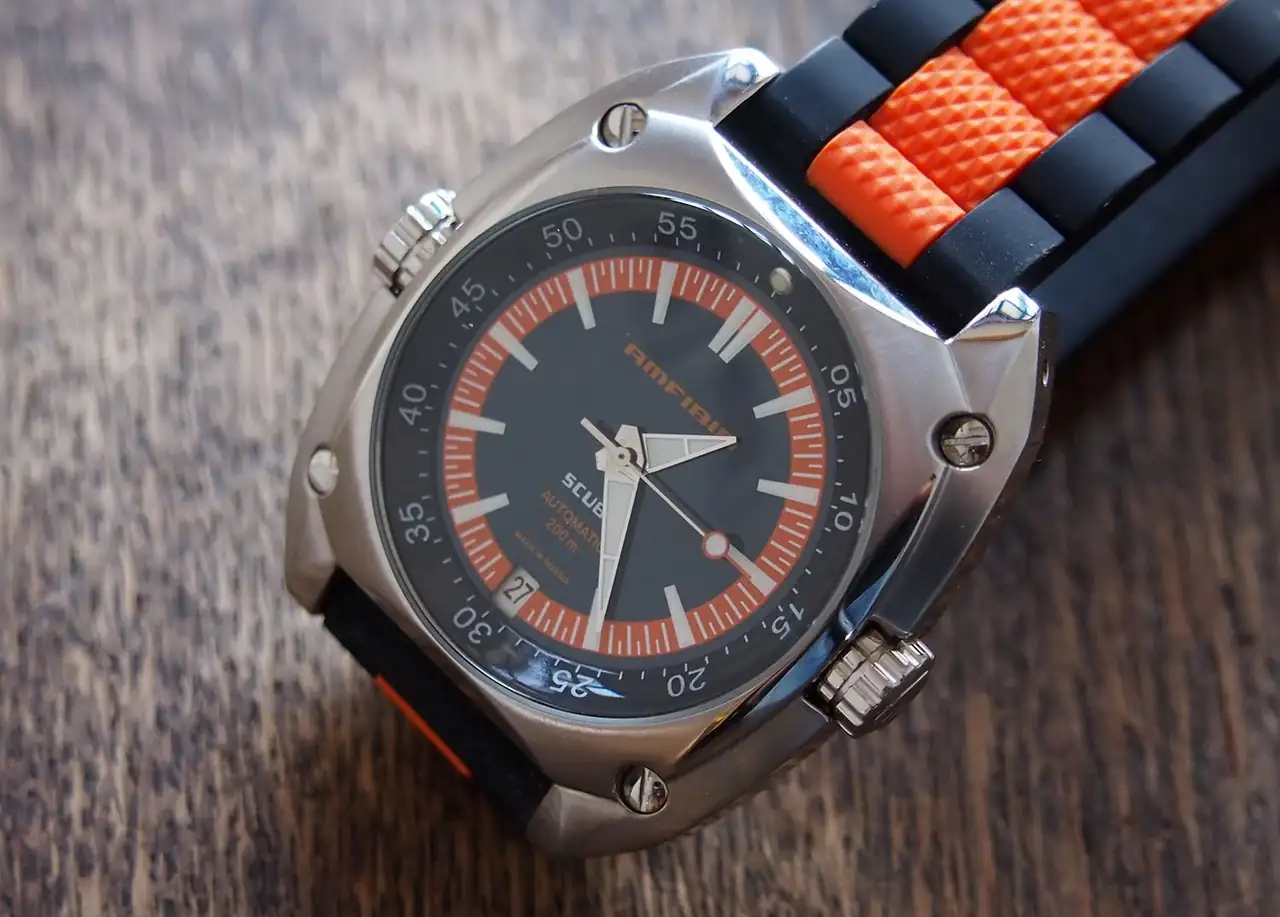 Vostok-Amphibia-Scuba-9.webp
