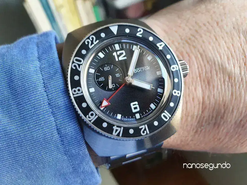 Vostok Amphibia SE 090B43L 01.webp