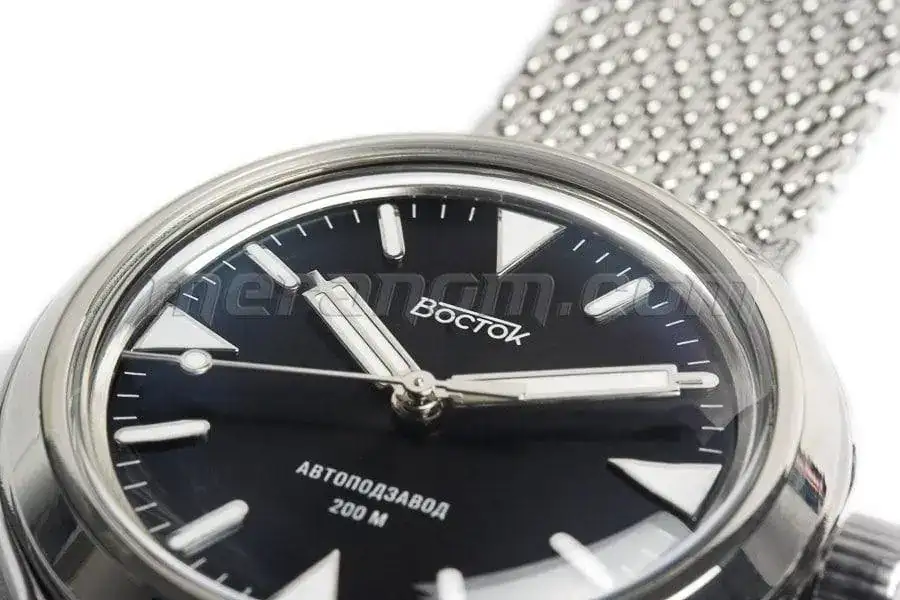 Vostok-Amphibian-2415-420620B-4-max-900.webp