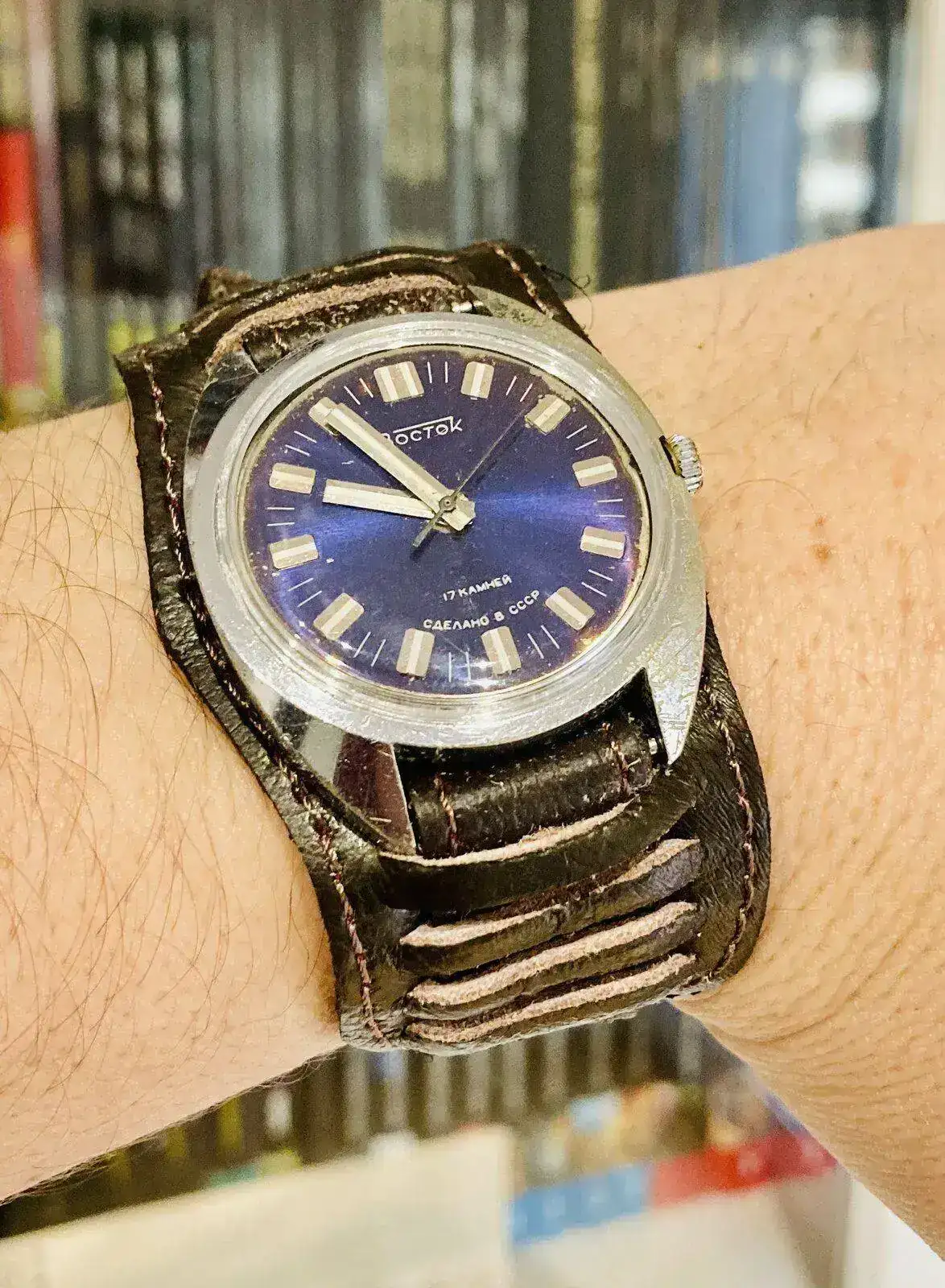 VOSTOK Ellipse Blue Minimalist Vintage 1977_1.webp