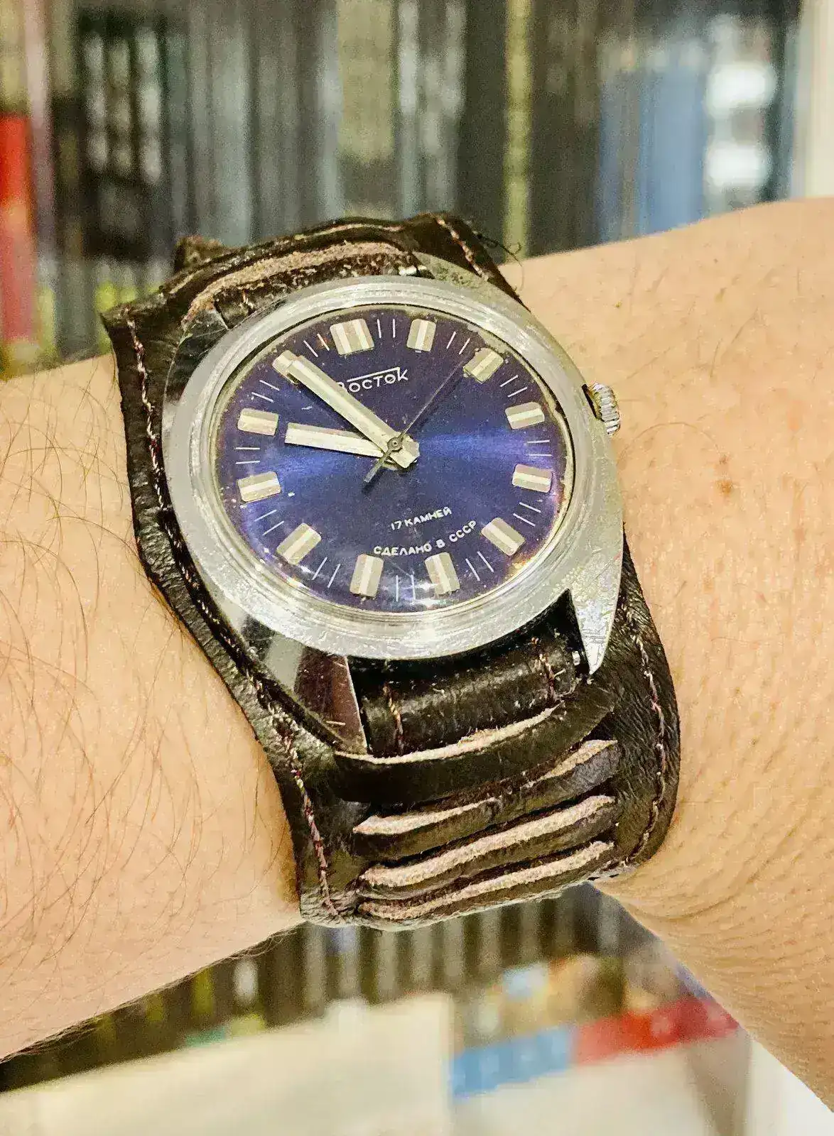 VOSTOK Ellipse Blue Minimalist Vintage 1977_1.webp