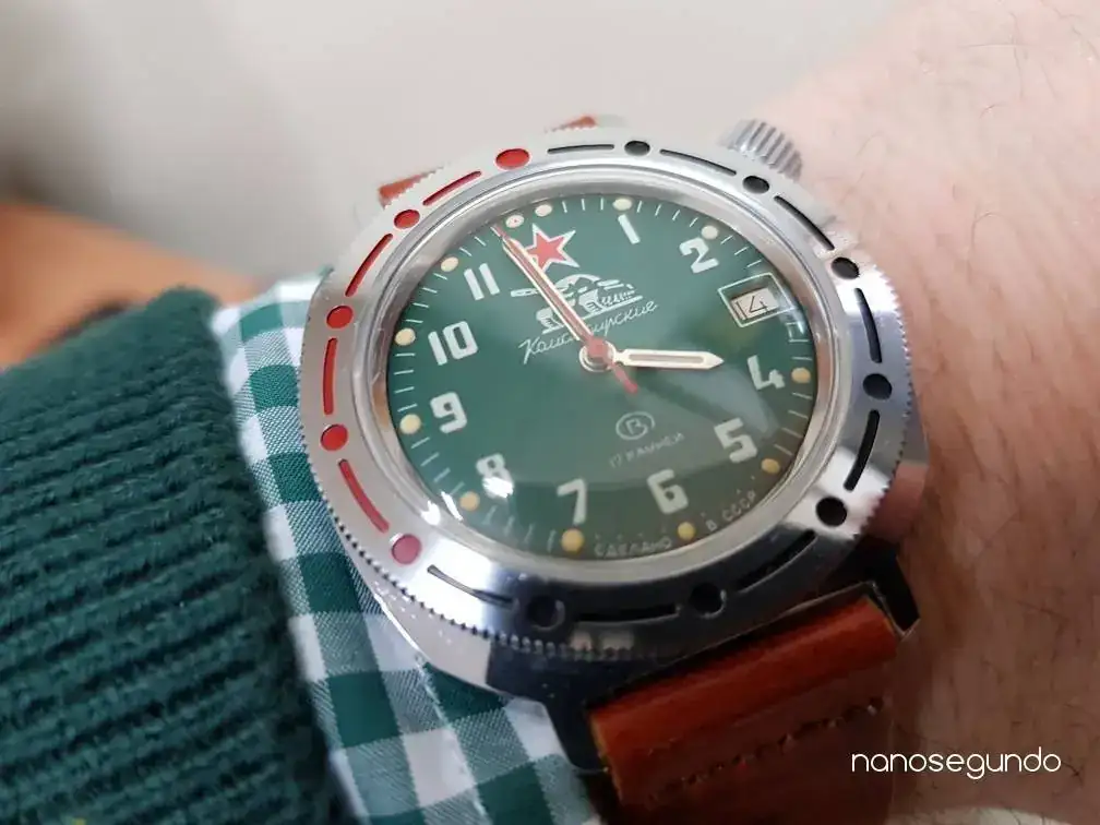 Vostok Komandirskie 331 Tank 01.webp