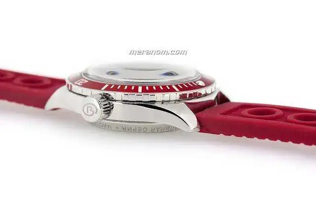 Vostok_Amphibia-SE_020674-04-max-900.webp