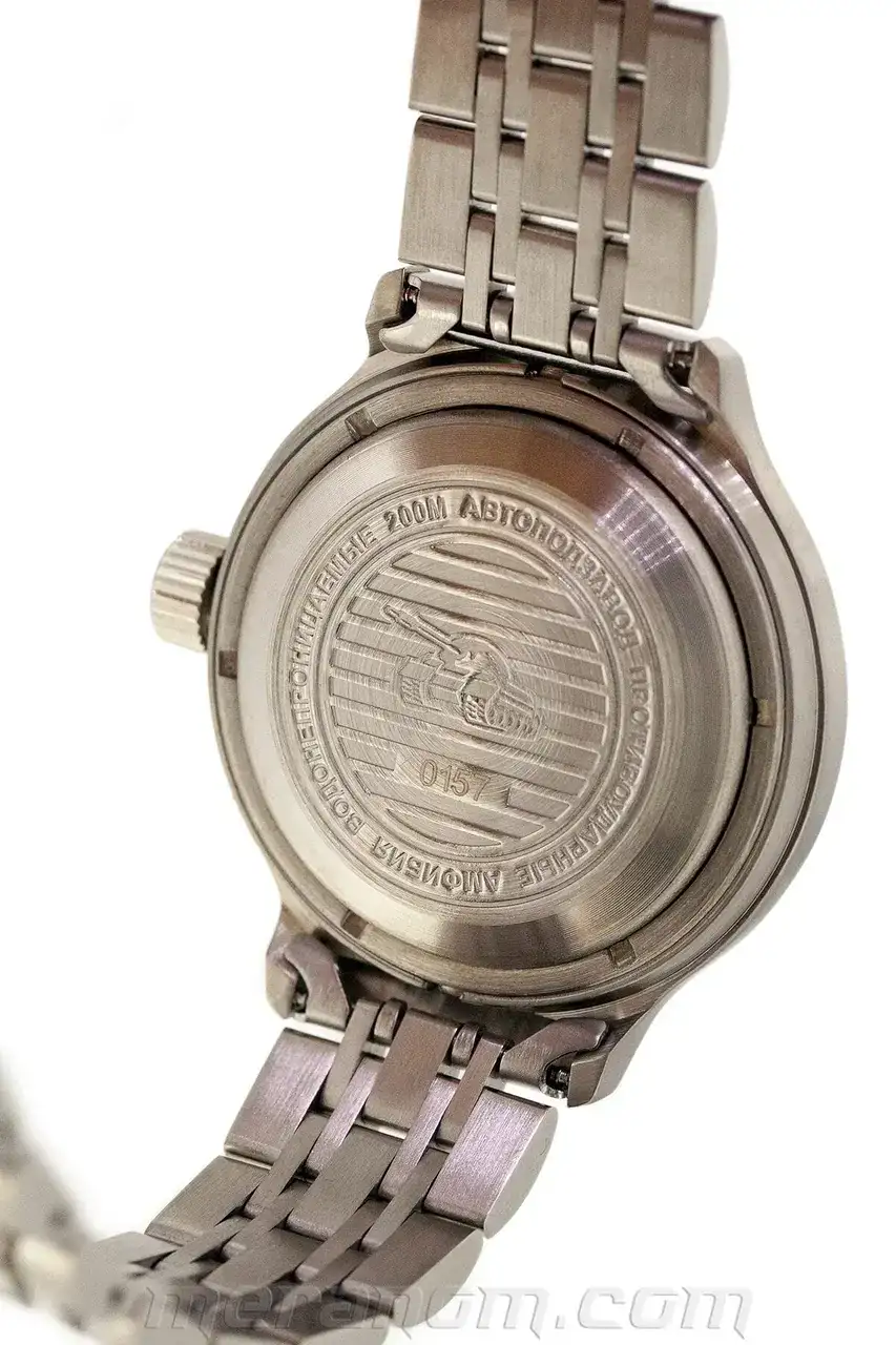 Vostok_Amphibia_720_Tank_caseback-1800x1800.jpg.webp