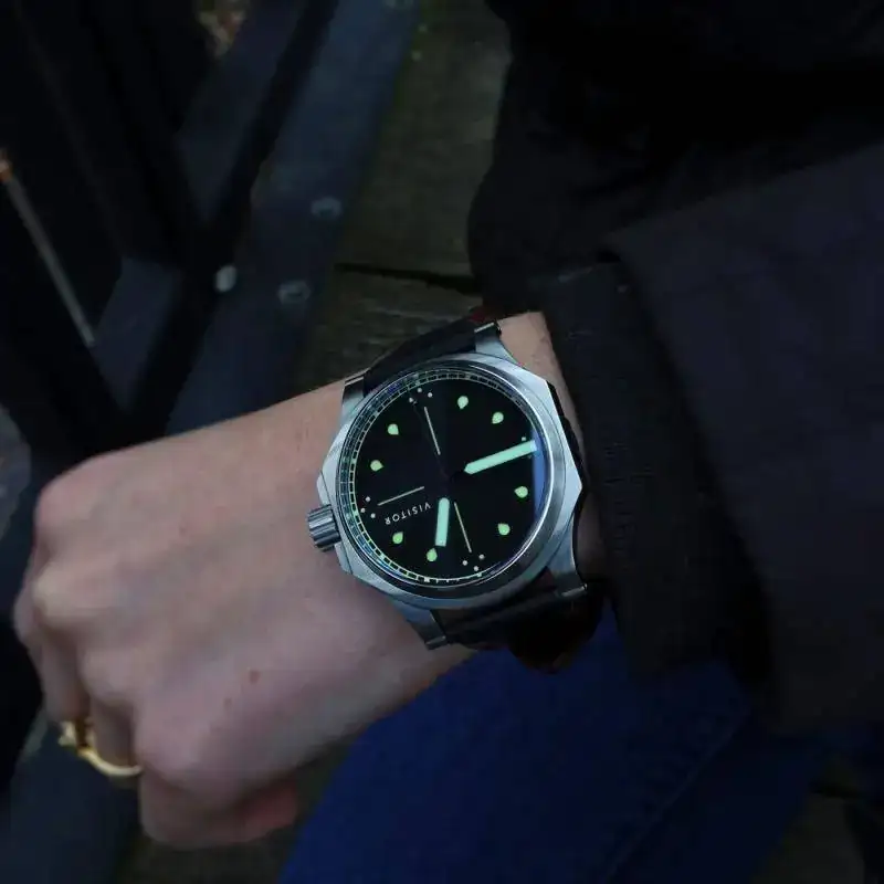 VPO_wristshot_25_e.webp
