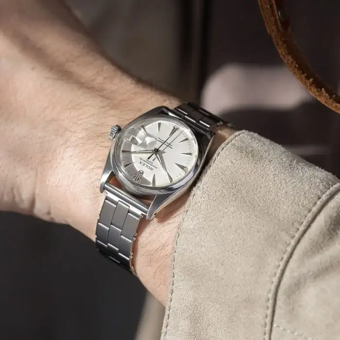 W-2157RolexDateMatteSilverSwissOnlyDialref1500_01_1x1_7600d7c9-0e34-4cd8-bb8f-1c723a2bc88d.webp