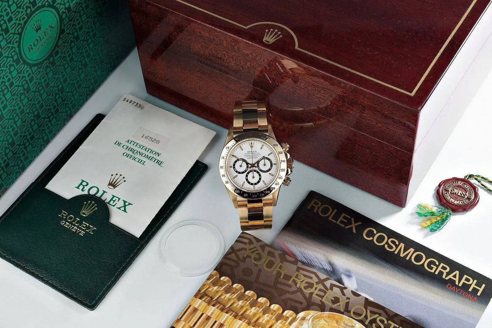watch-club-rolex-cosmograph-daytona-yellow-gold-zenith-ref-16528-year-1994-4.webp