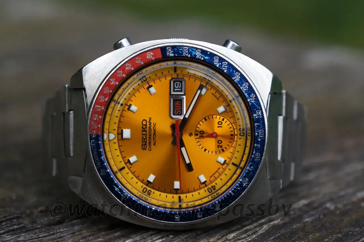 WatchingTimePassBy61396002_01.webp