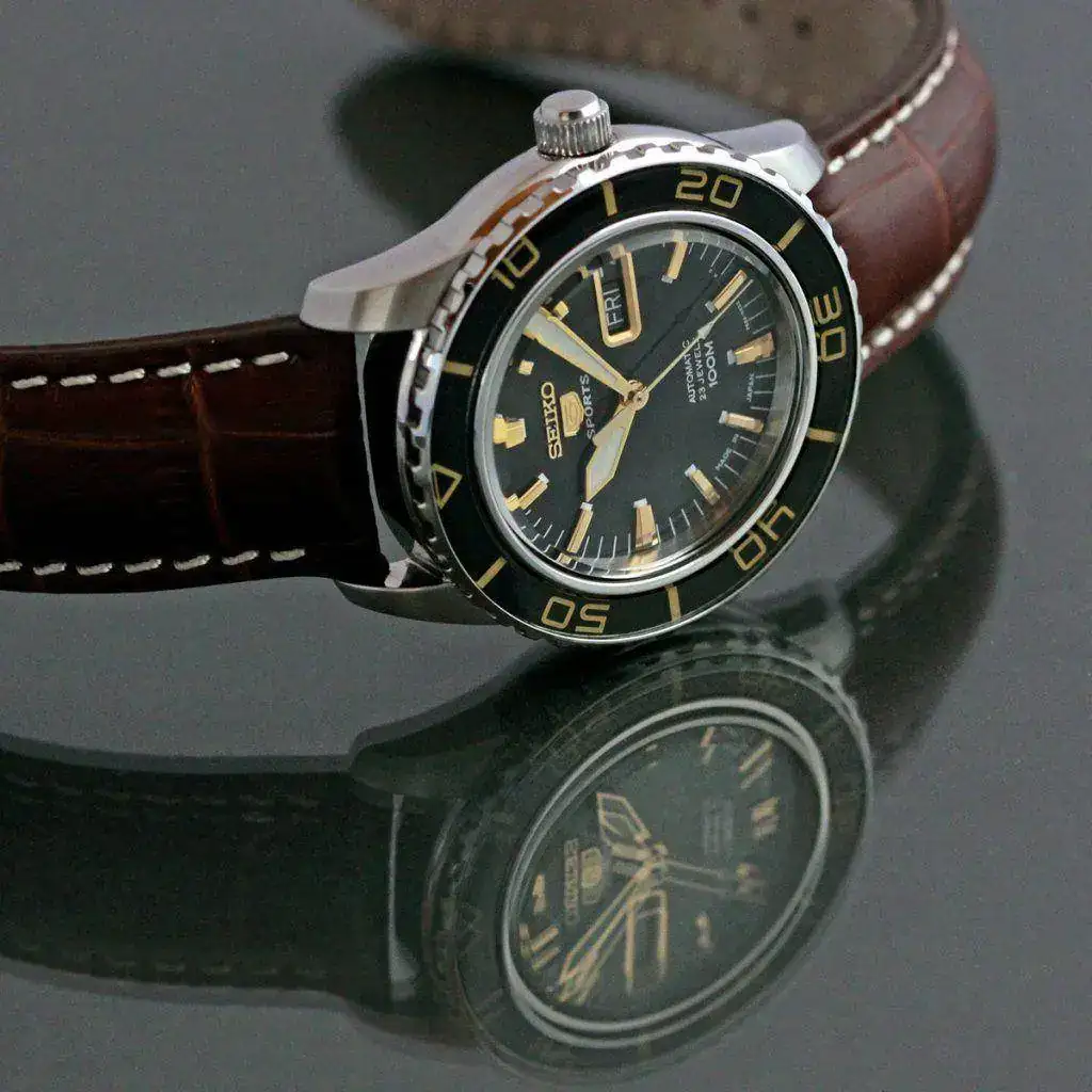 wischendurch-seiko-snzh57j1-five-fathoms-bicolor-1.webp