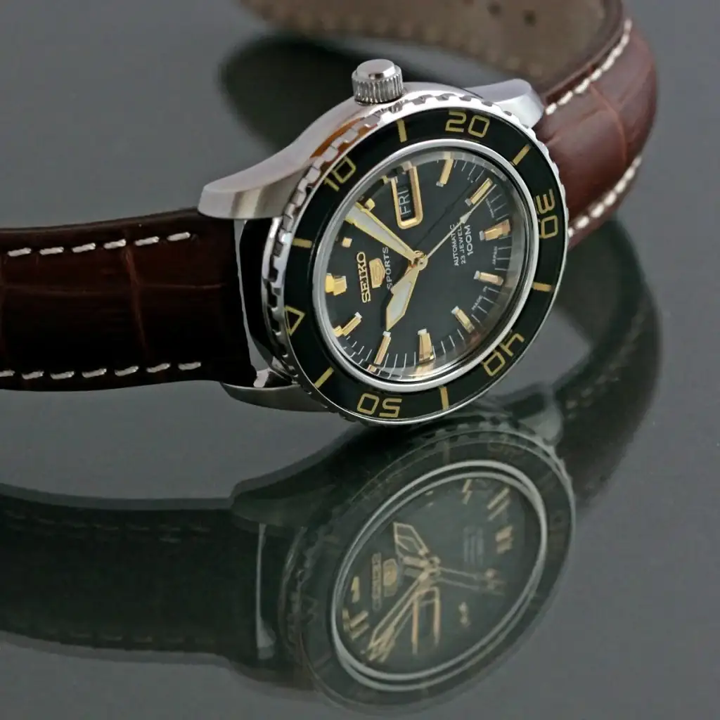 wischendurch-seiko-snzh57j1-five-fathoms-bicolor-1.webp