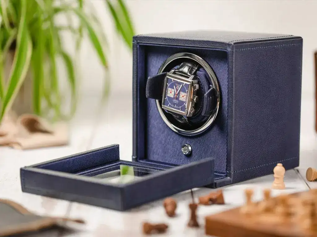 Wolf-Cub-Single-Watch-Winder-Navy-P-12-BLOG.jpg