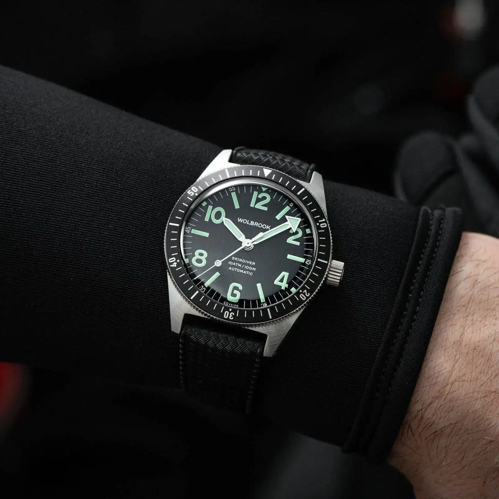 Wrist_Shots_Skindiver-Automatic_Watch_Green_Lum_Black_Dial_Black_Tropic_Rubber_Strap_21-SA-00...webp