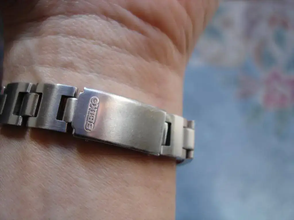 Wristshot Seiko clasp.webp