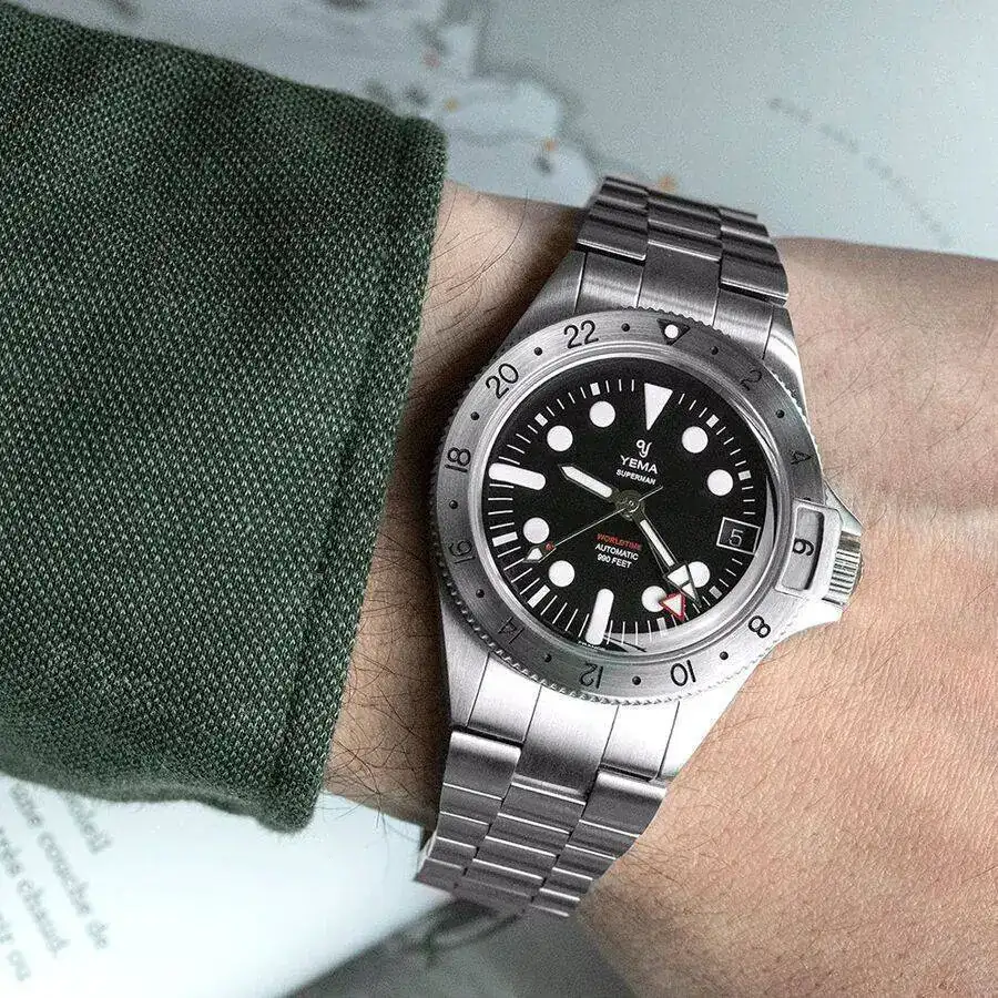 yema-superman-worldtime-gmt-steel-automatic-watch-black-dial-steel-bracelet-39-mm.webp