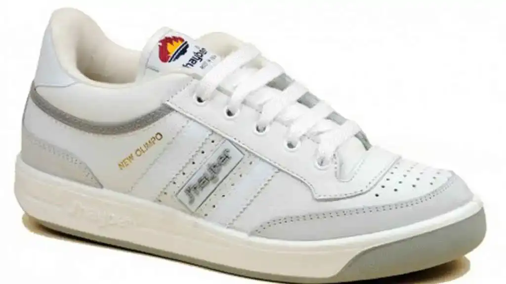zapatillas-moda-industria_textil_460465779_142622734_1024x576.webp