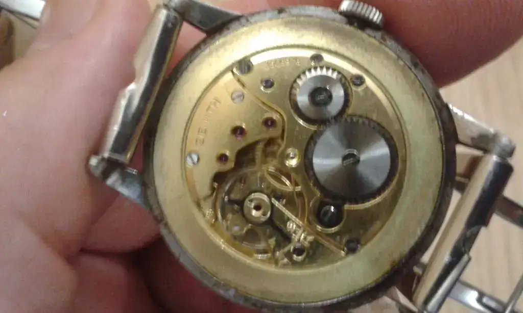 ZENITH 106 PASARISSAS.webp