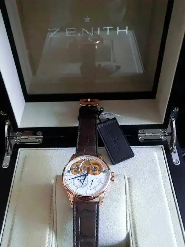 Zenith-Academy--Georges-Favre--Jacot-45-mm-18.2210.4810.01.c713-op-001.webp