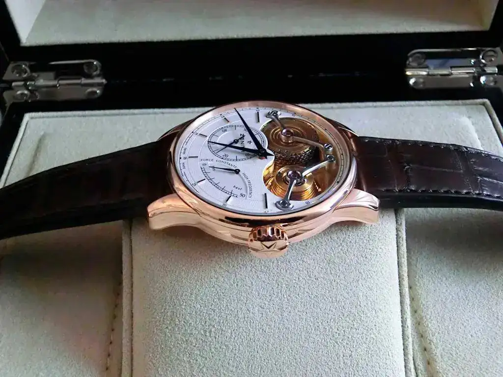 Zenith-Academy--Georges-Favre--Jacot-45-mm-18.2210.4810.01.c713-op-002.webp