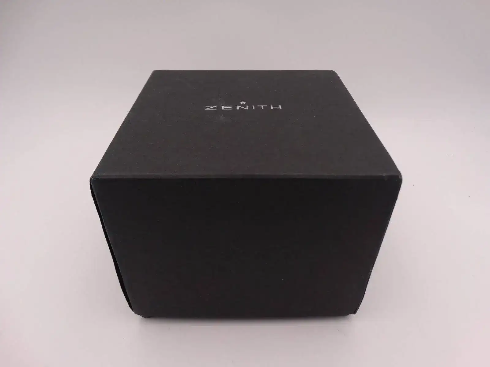 Zenith Captain Elite Central Seconds 9484.webp