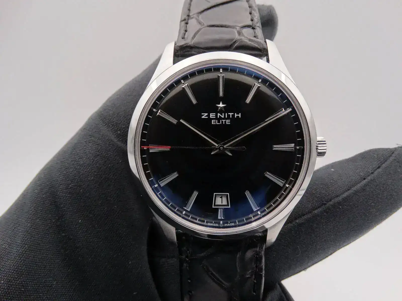 Zenith Captain Elite Central Seconds 9490.webp