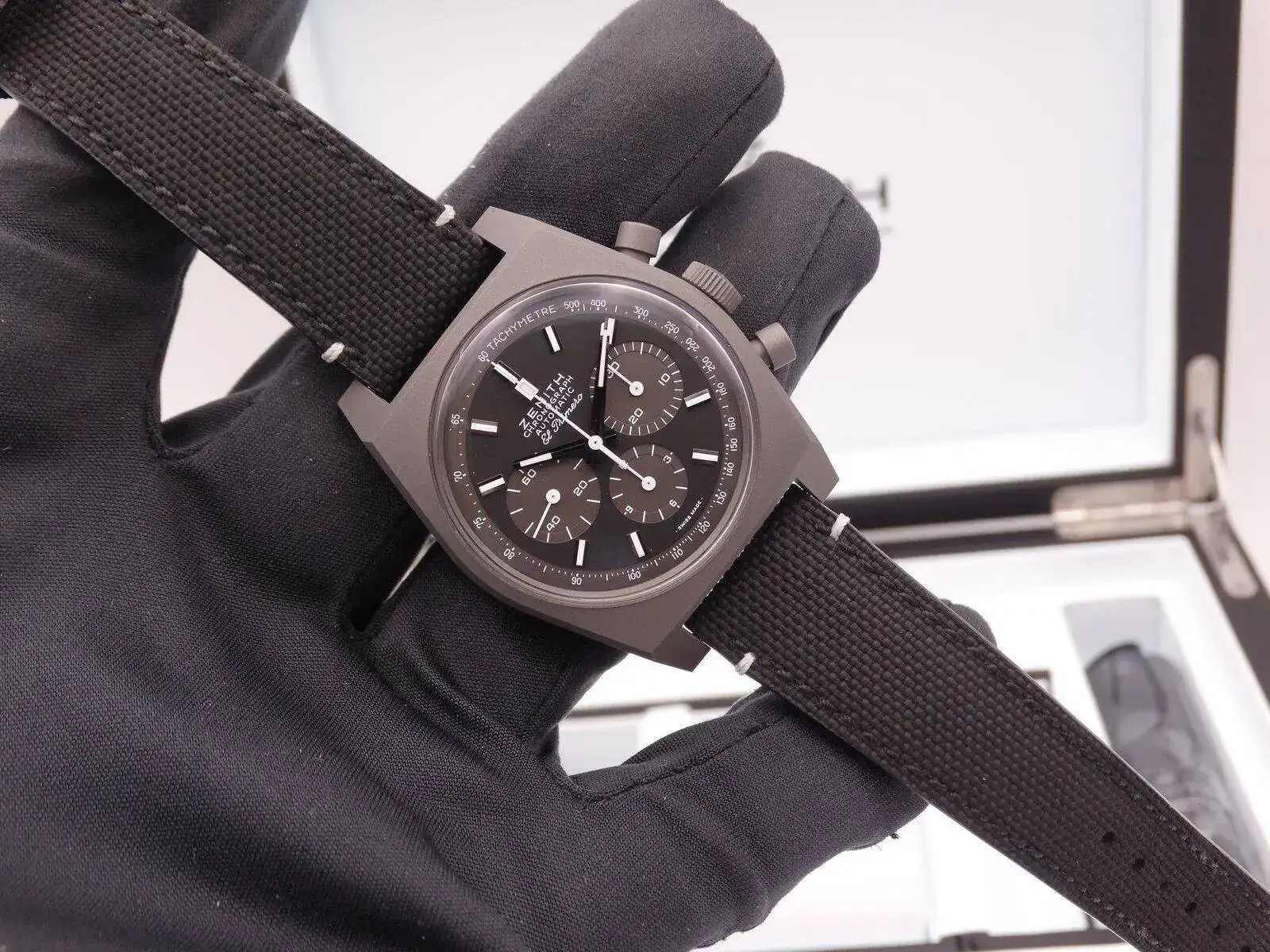 Zenith Chronomaster A384 Revival Phantom 03806.webp