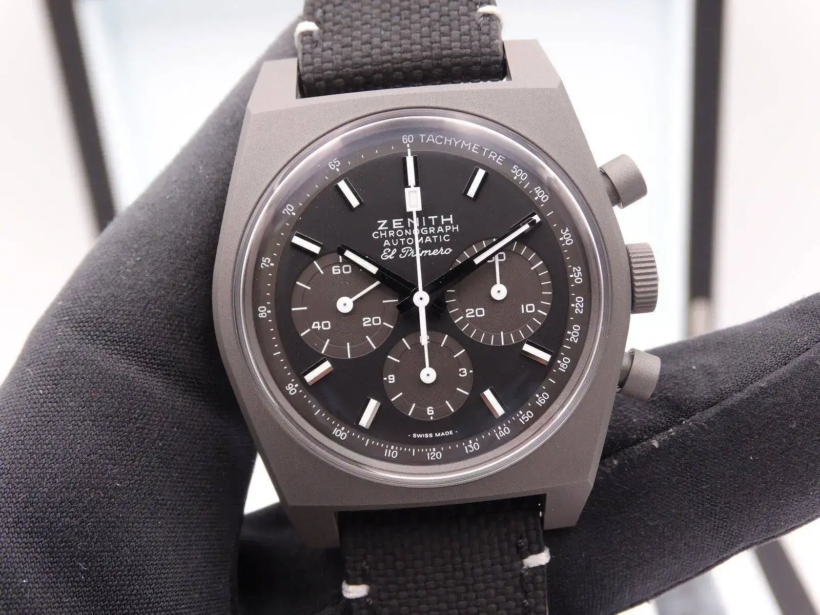 Zenith Chronomaster A384 Revival Phantom 03813.webp