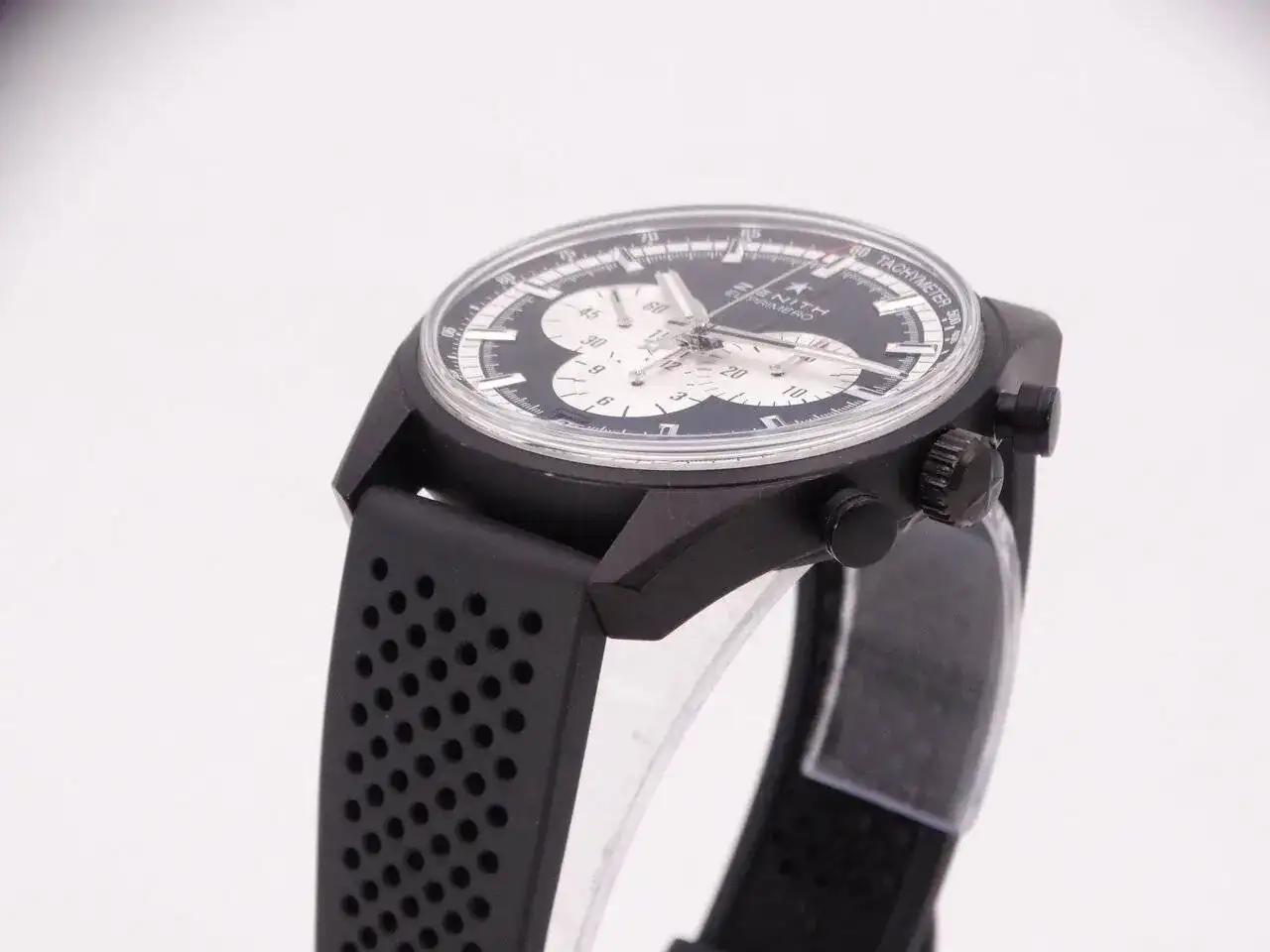 Zenith Chronomaster El Primero 03167.JPG