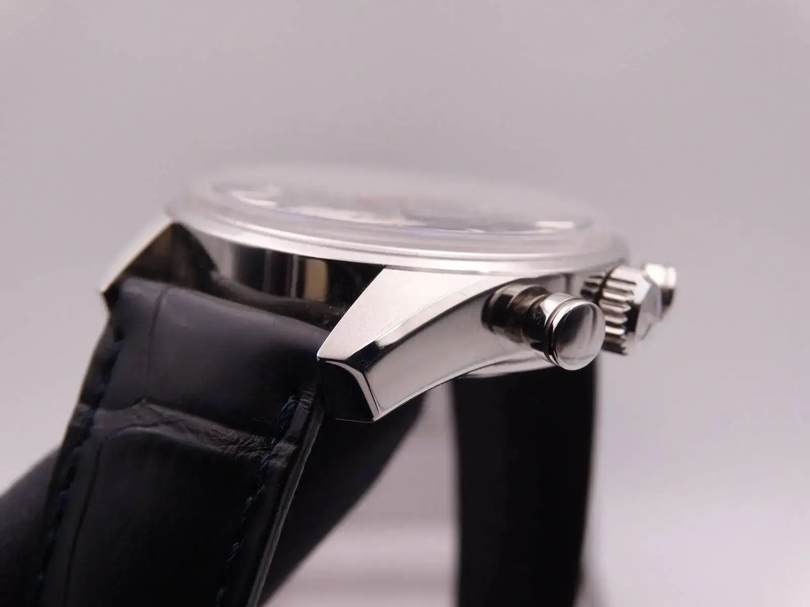 Zenith Chronomaster El Primero 05310.JPG