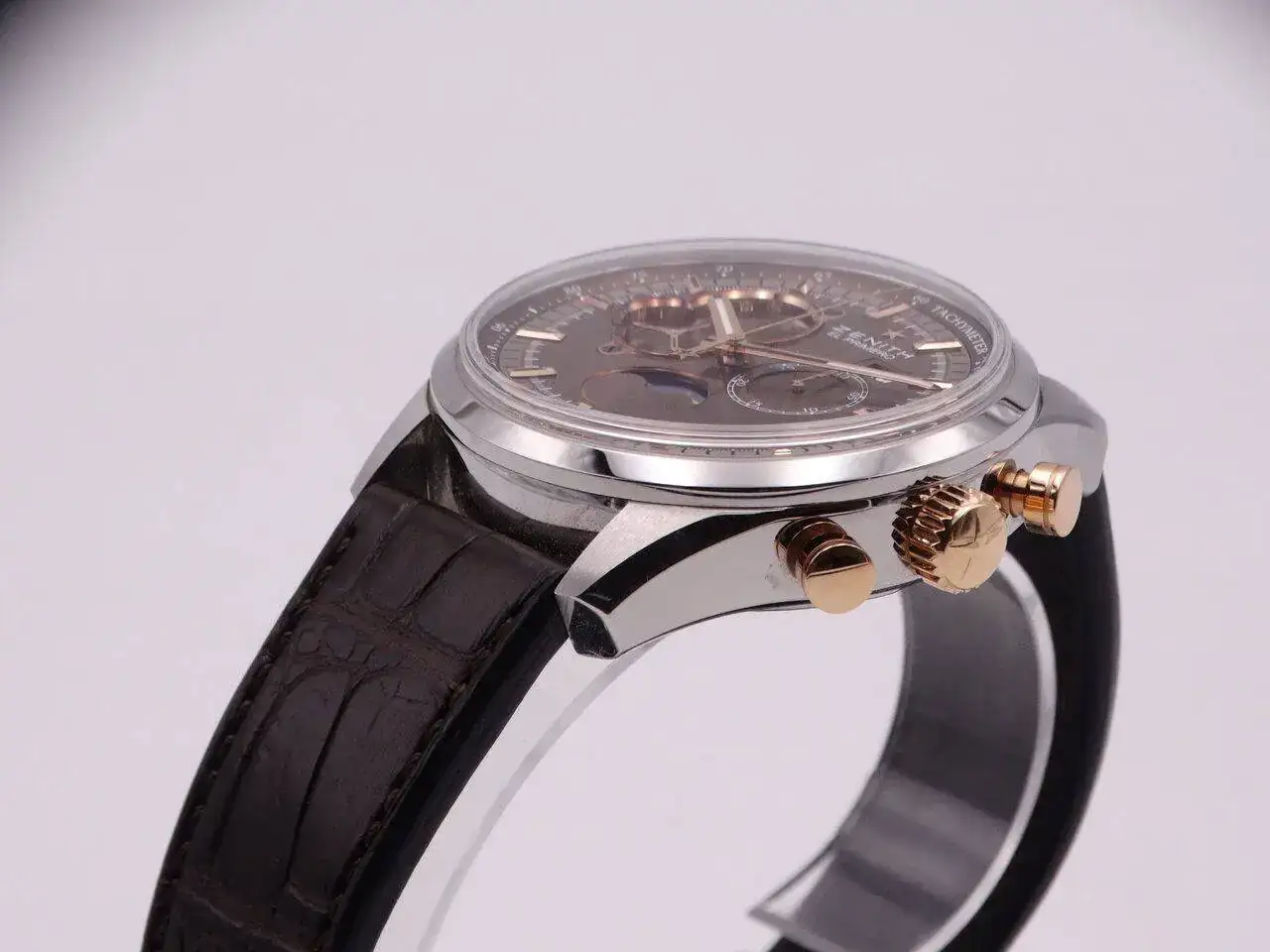 Zenith Chronomaster El Primero 07650.JPG