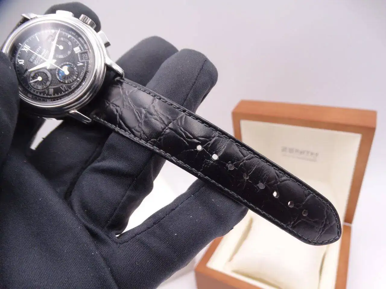 Zenith Chronomaster El Primero Annual Calendar Moonphase 02415.webp