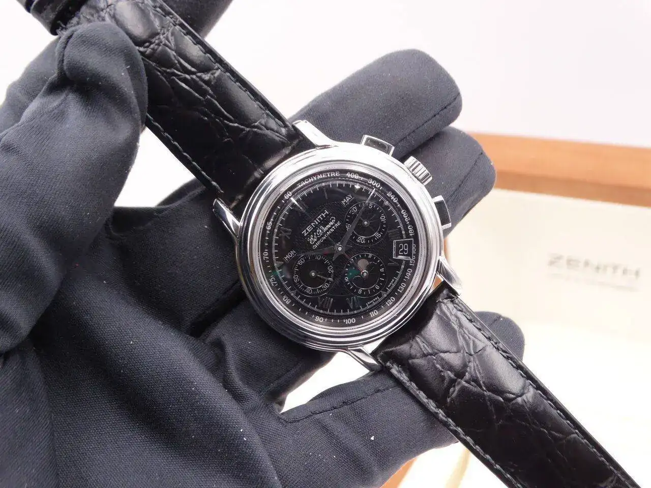 Zenith Chronomaster El Primero Annual Calendar Moonphase 02423.webp