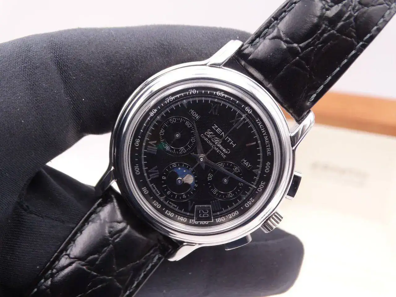 Zenith Chronomaster El Primero Annual Calendar Moonphase 02424.webp