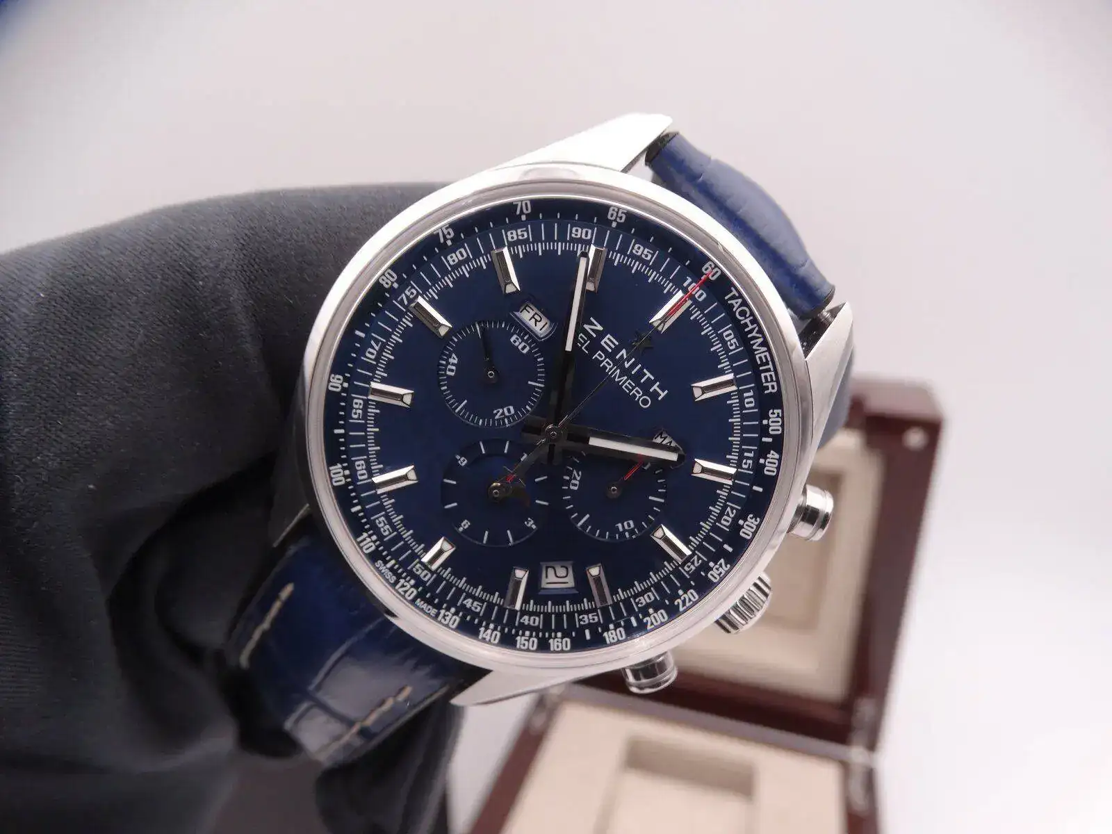 Zenith chronomaster El Primero Moonphase 00921.webp