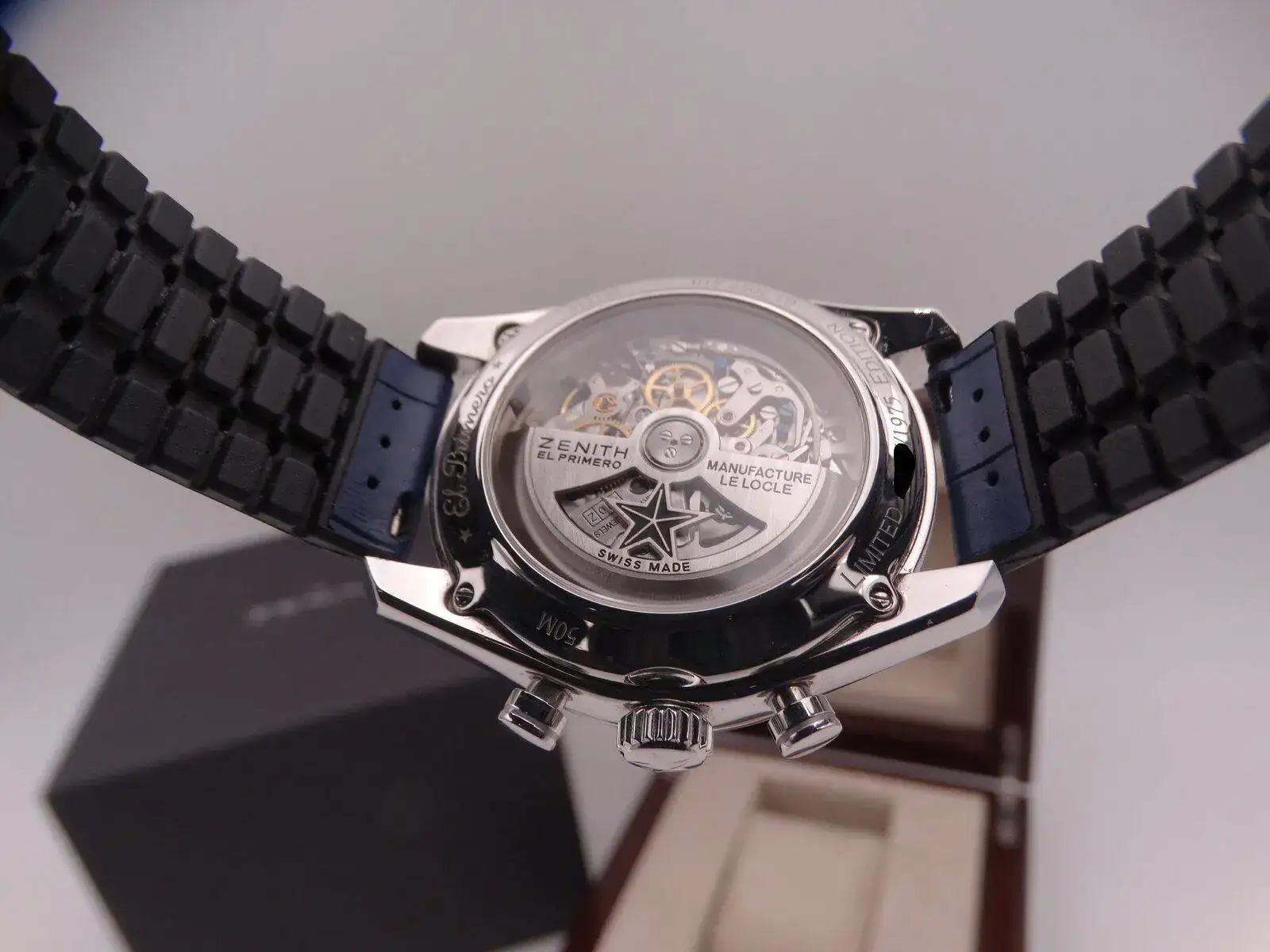 Zenith chronomaster El Primero Moonphase 00931 copia.webp