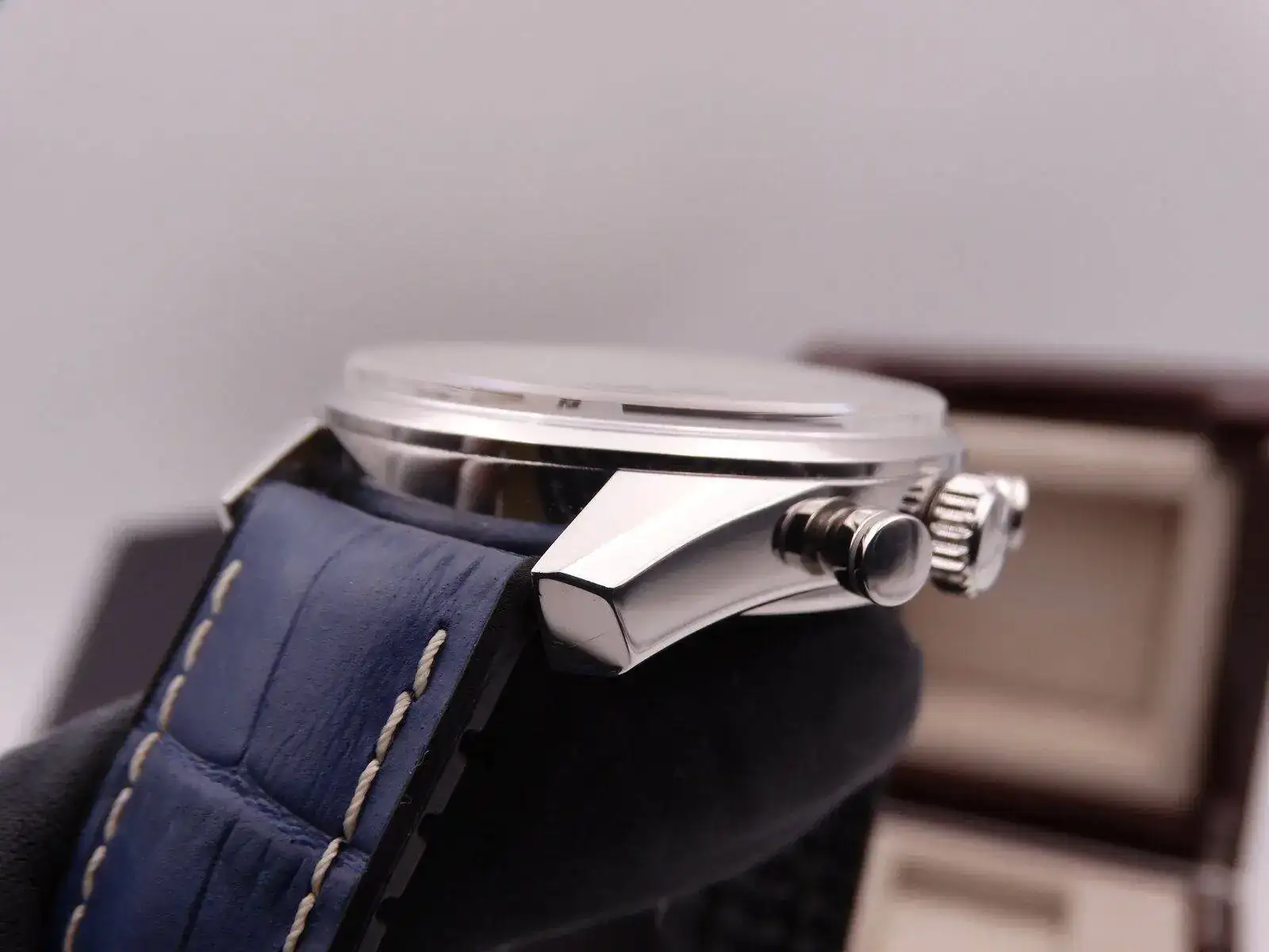 Zenith chronomaster El Primero Moonphase 00933.webp