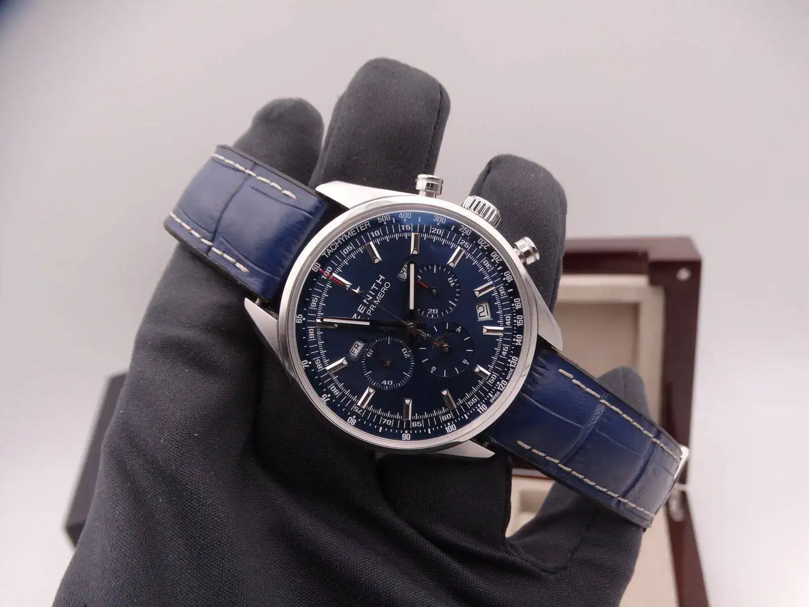 Zenith chronomaster El Primero Moonphase 00936.webp